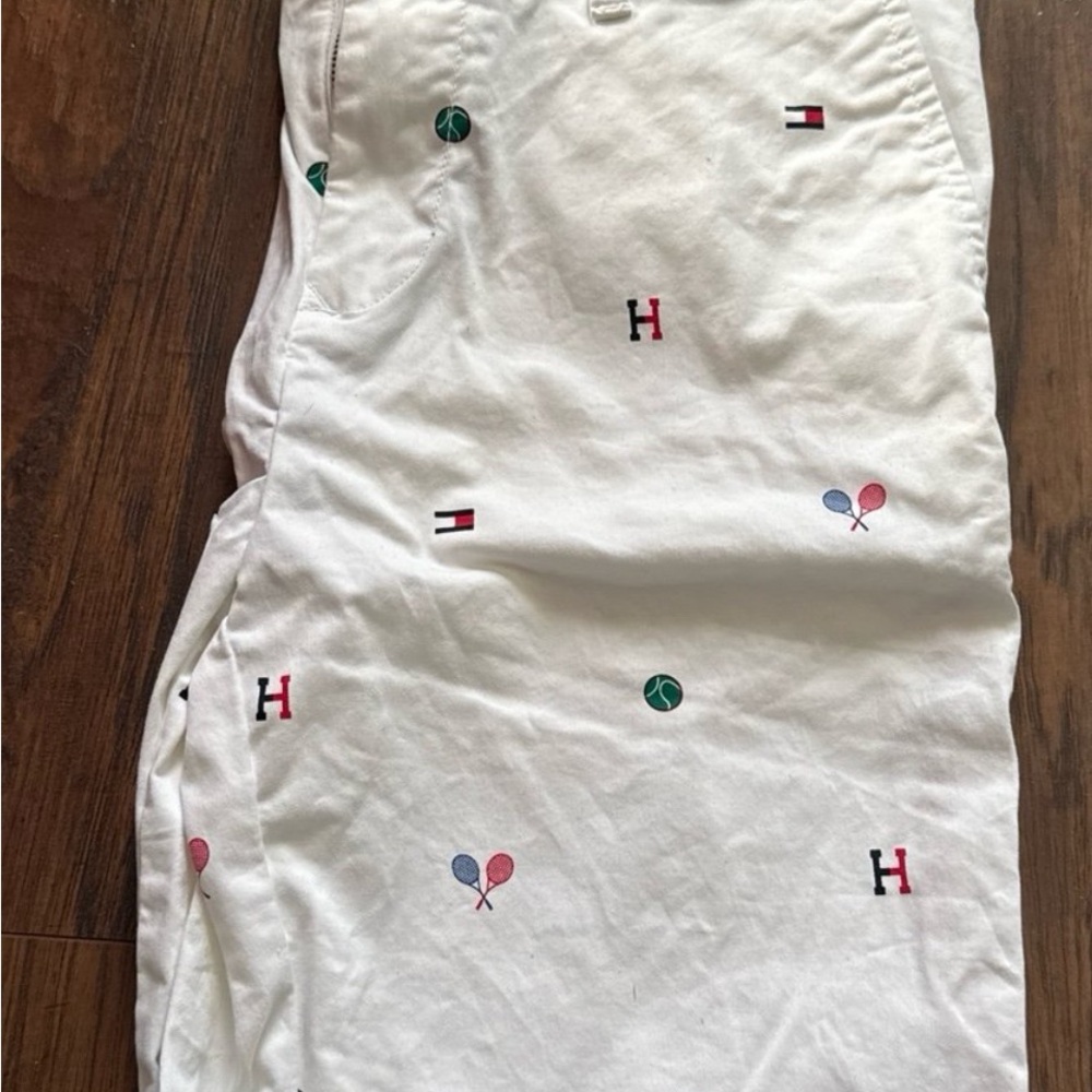 Tommy Hilfiger White Flat Front Shorts with Embroidery